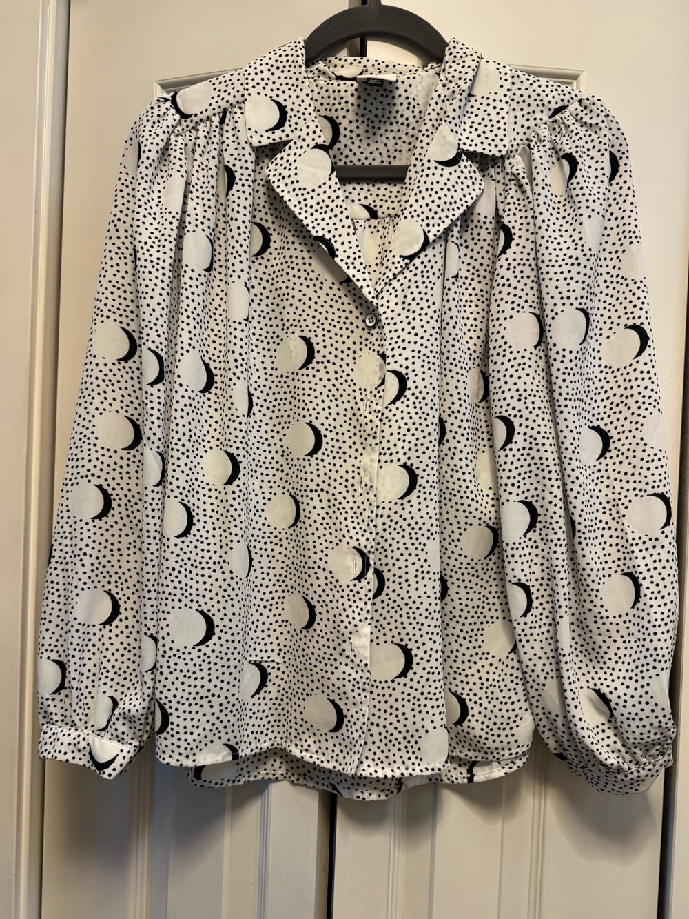 Cabi Women’s Small Celestial Moon Print Button Front Blouse Style 4340